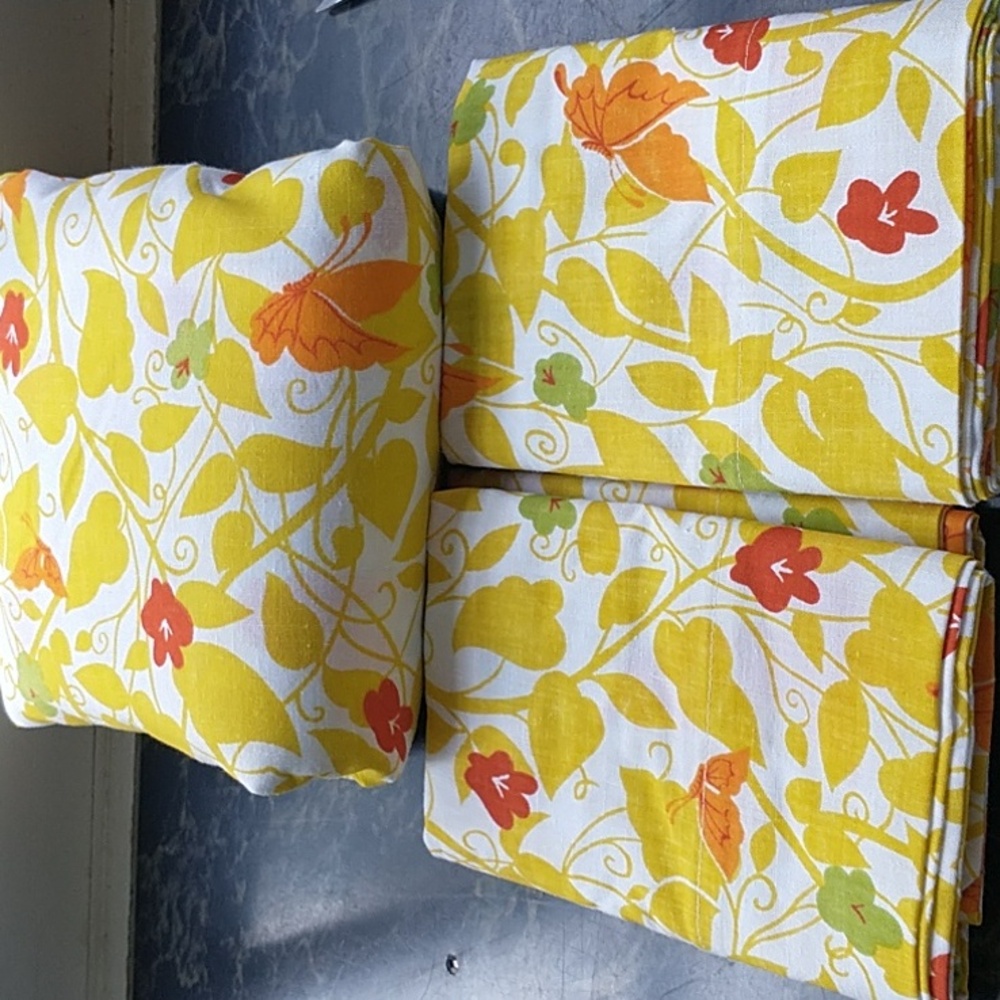 Vintage Morgan Jones Full Size Flat Sheet and a Pair of Standard Pillowcases